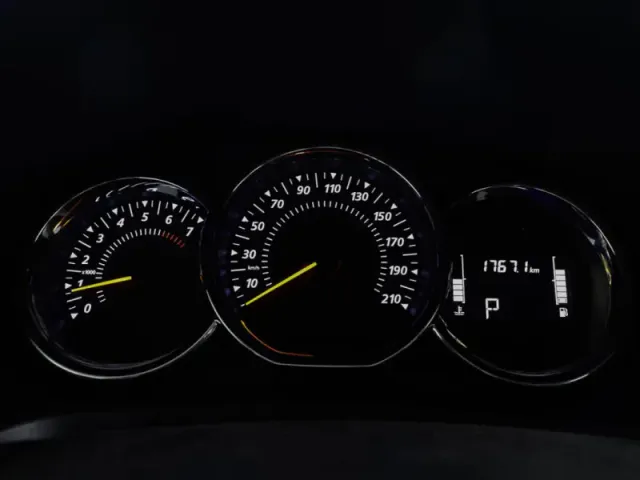 Renault Sandero, II Рестайлинг — фото 10