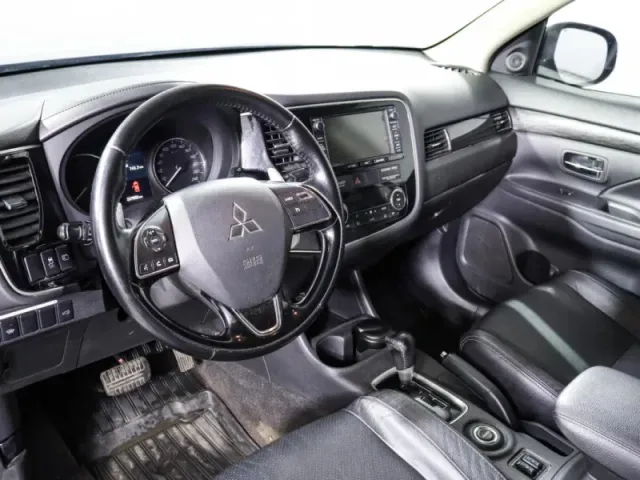 Mitsubishi Outlander, III Рестайлинг 2 — фото 15