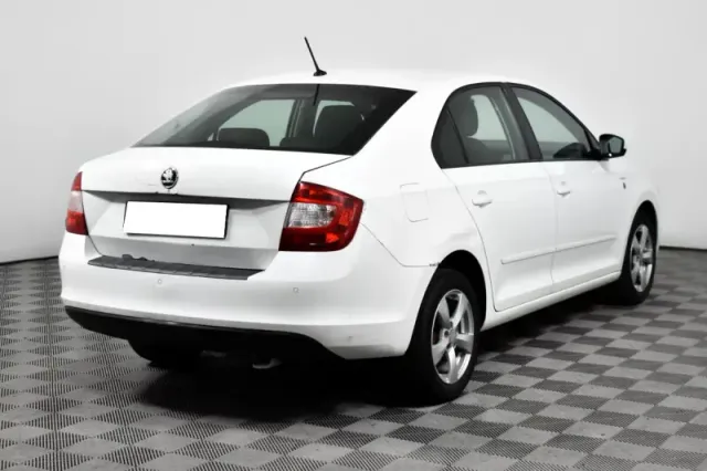 Skoda Rapid, I — фото 5