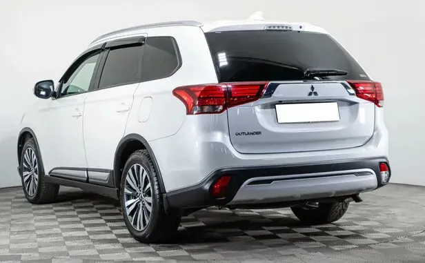 Mitsubishi Outlander, III Рестайлинг 3 — фото 4