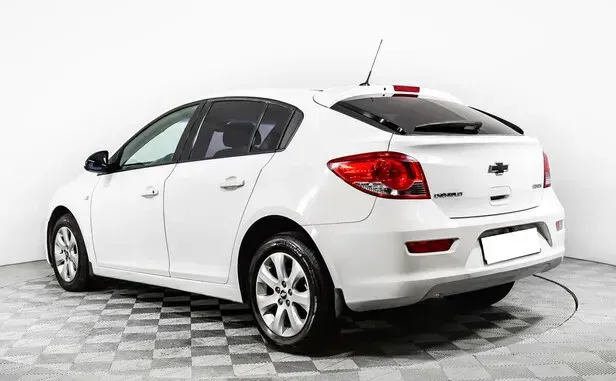 Chevrolet Cruze, I Рестайлинг — фото 4