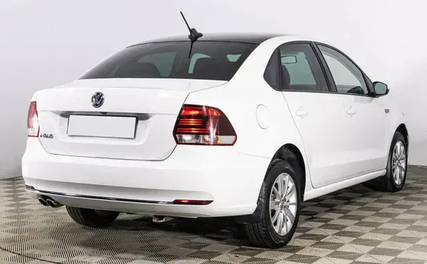 Volkswagen Polo, V Рестайлинг — фото 2