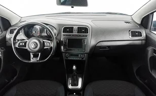 Volkswagen Polo, V Рестайлинг — фото 5