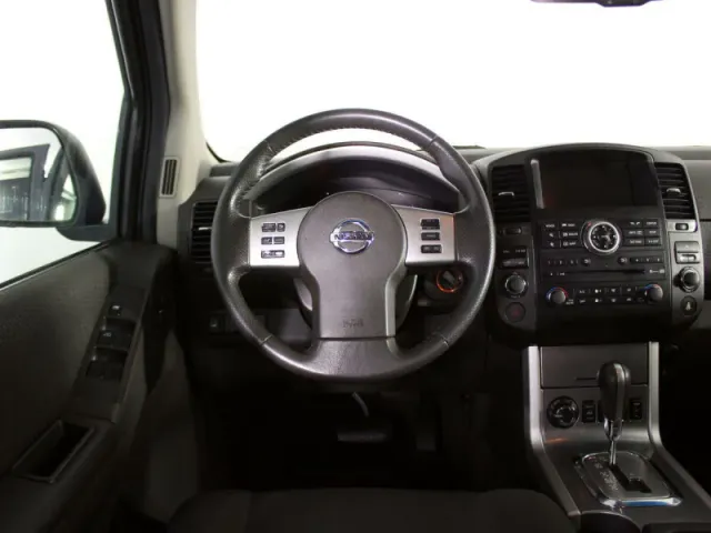 Nissan Pathfinder, III — фото 6