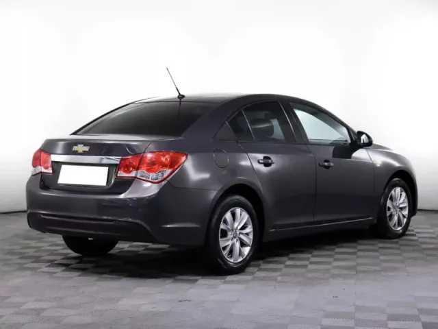 Chevrolet Cruze, I Рестайлинг — фото 5