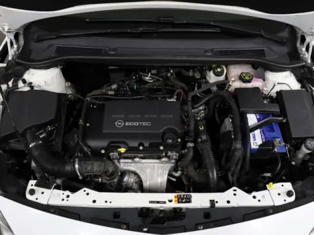 Opel Astra, J Рестайлинг — фото 11