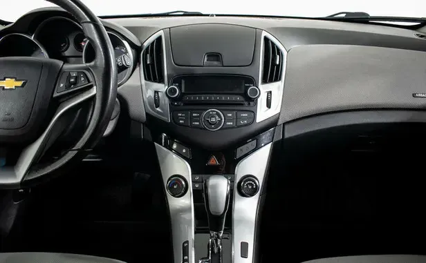 Chevrolet Cruze, I Рестайлинг — фото 7