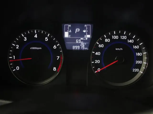 Hyundai Solaris, I Рестайлинг — фото 12