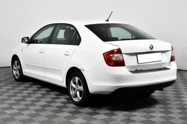 Skoda Rapid, I — фото 7
