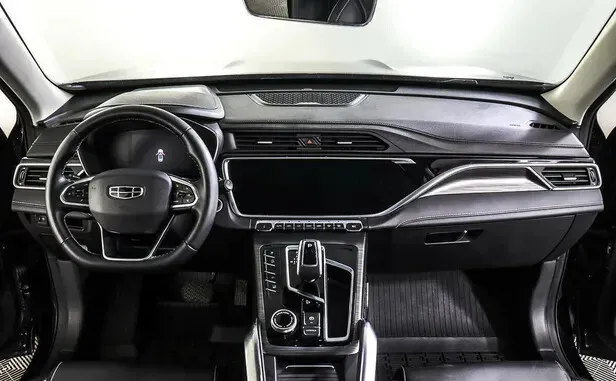 Geely Atlas Pro — фото 7