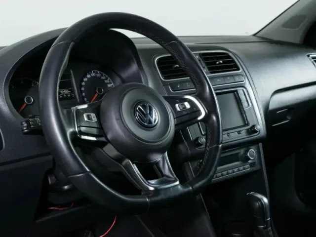 Volkswagen Polo, V Рестайлинг — фото 12