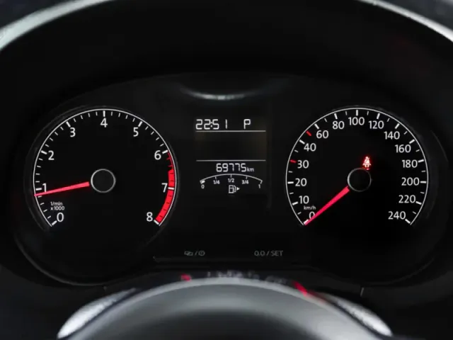 Volkswagen Polo, V Рестайлинг — фото 16