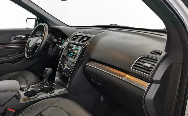 Ford Explorer, V Рестайлинг — фото 9