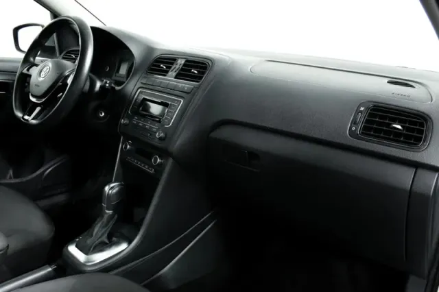Volkswagen Polo, V Рестайлинг — фото 9