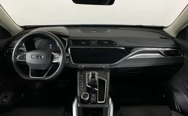 Geely Atlas Pro — фото 6
