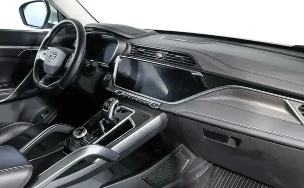 Geely Atlas Pro — фото 8