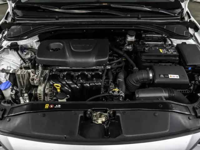 Hyundai Elantra, VI (AD) — фото 10