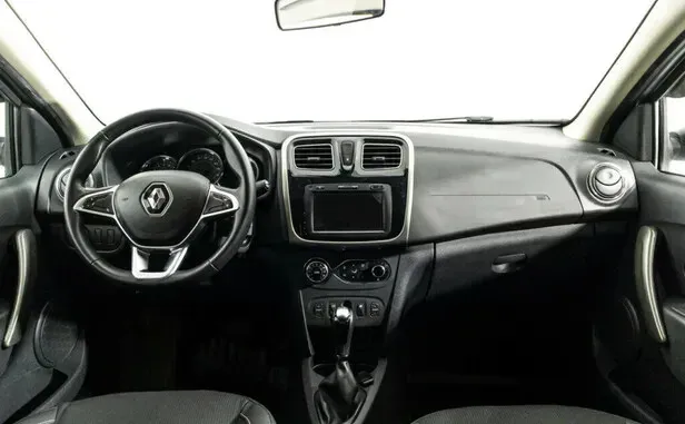 Renault Logan, II Рестайлинг — фото 8