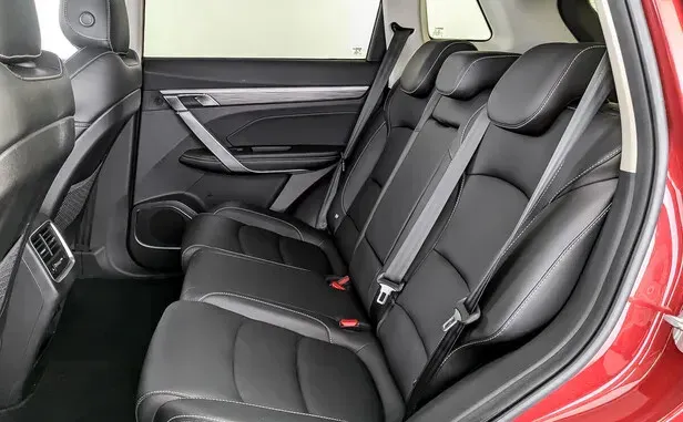 Geely Atlas Pro — фото 8