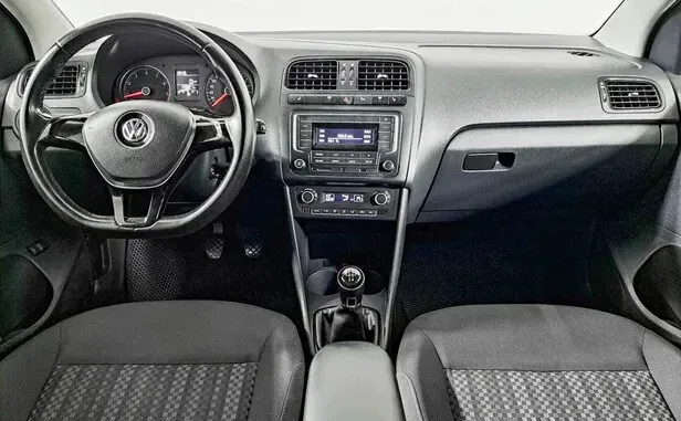 Volkswagen Polo, V Рестайлинг — фото 5