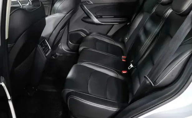 Geely Atlas Pro — фото 6