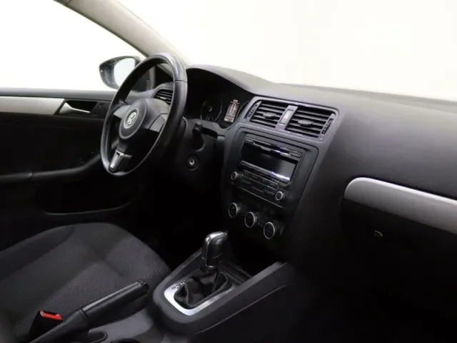 Volkswagen Jetta, VI Рестайлинг — фото 5