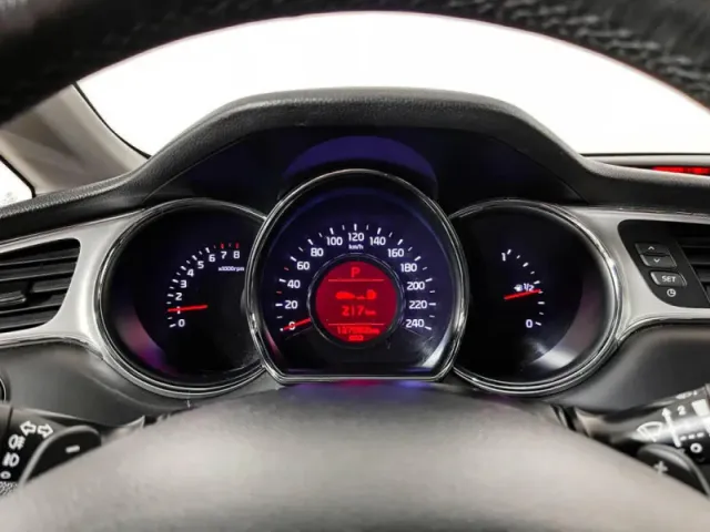 Kia Ceed, II Рестайлинг — фото 11