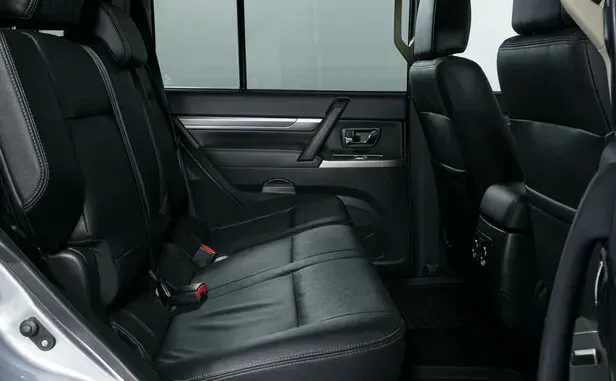 Mitsubishi Pajero, IV Рестайлинг 2 — фото 7