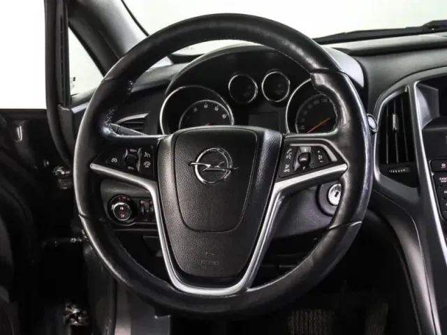 Opel Astra, J Рестайлинг — фото 18