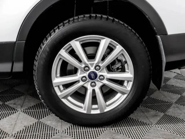 Ford Kuga, II Рестайлинг — фото 7