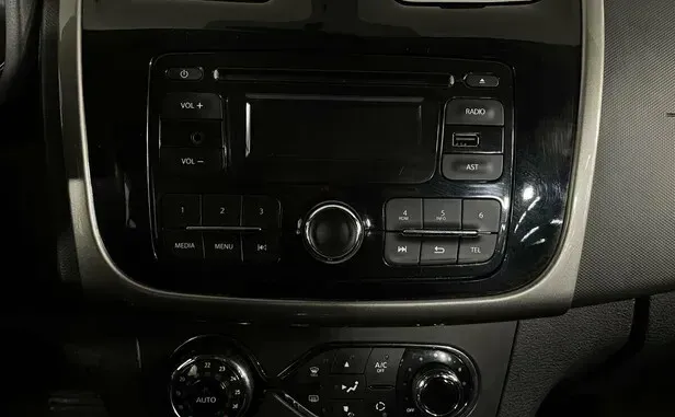 Renault Sandero, II — фото 11