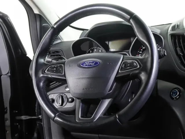 Ford Kuga, II Рестайлинг — фото 16