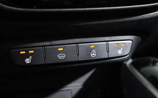 Hyundai Solaris, II — фото 10