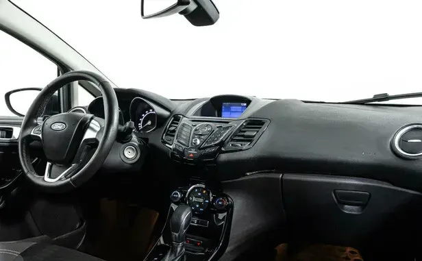 Ford Fiesta, Mk6 Рестайлинг — фото 8
