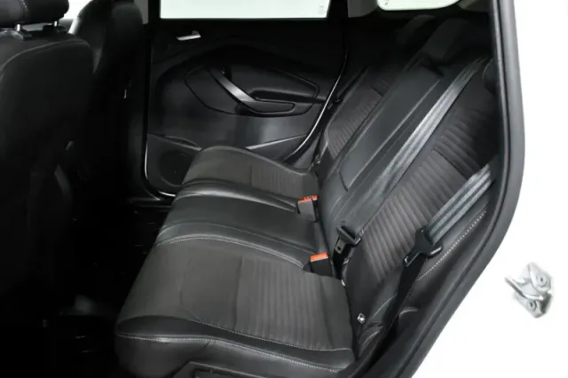 Ford Kuga, II Рестайлинг — фото 14