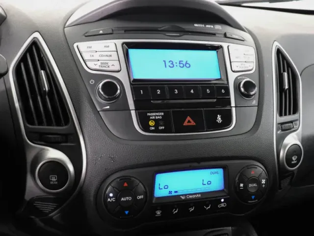 Hyundai ix35, I — фото 12