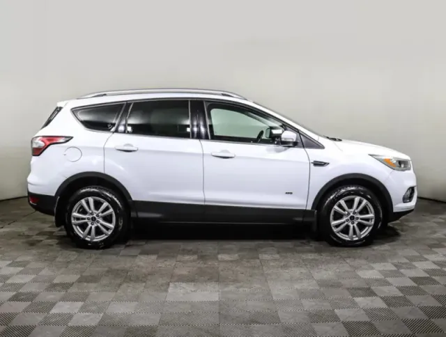 Ford Kuga, II Рестайлинг — фото 4