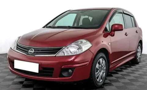 Nissan Tiida, I Рестайлинг — фото 1
