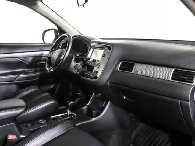 Mitsubishi Outlander, III Рестайлинг 2 — фото 12