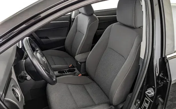 Toyota Corolla, XI (E160, E170, E180) Рестайлинг 1 — фото 8
