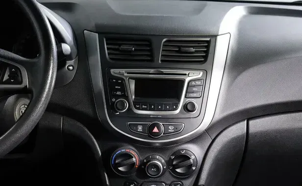 Hyundai Solaris, I Рестайлинг — фото 9