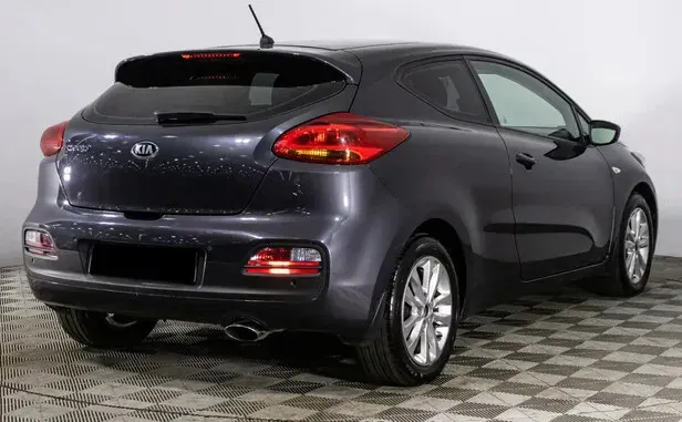 Kia Ceed, II Рестайлинг — фото 2