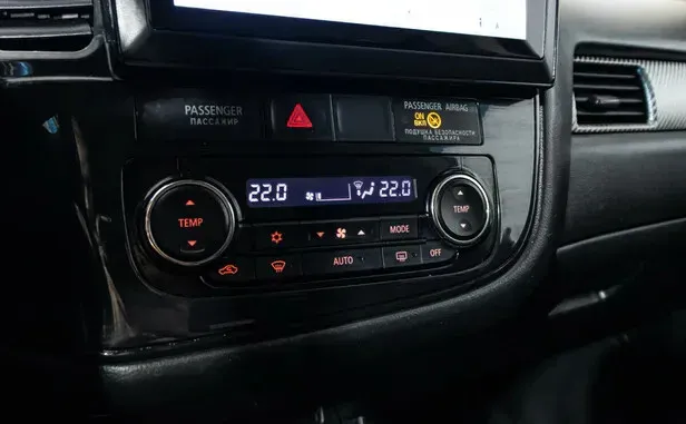 Mitsubishi Outlander, III Рестайлинг 2 — фото 9