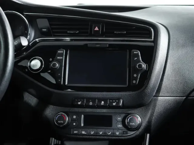 Kia Ceed, II Рестайлинг — фото 15