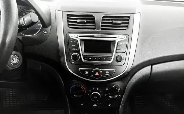 Hyundai Solaris, I Рестайлинг — фото 8