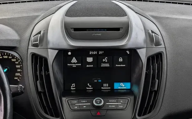 Ford Kuga, II Рестайлинг — фото 9