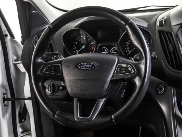 Ford Kuga, II Рестайлинг — фото 19