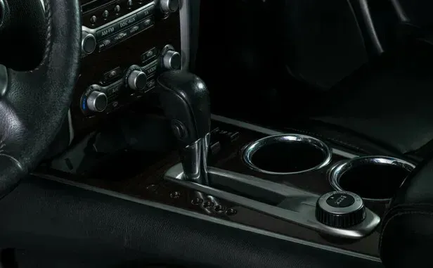 Nissan Pathfinder, IV — фото 11
