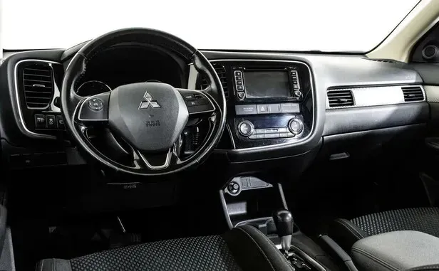 Mitsubishi Outlander, III Рестайлинг 2 — фото 16
