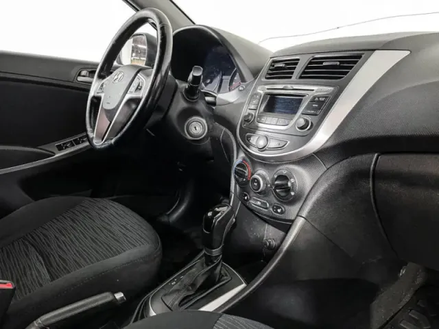 Hyundai Solaris, I Рестайлинг — фото 9